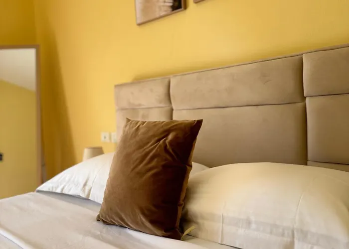 Cozy In Center شقة تيرانا